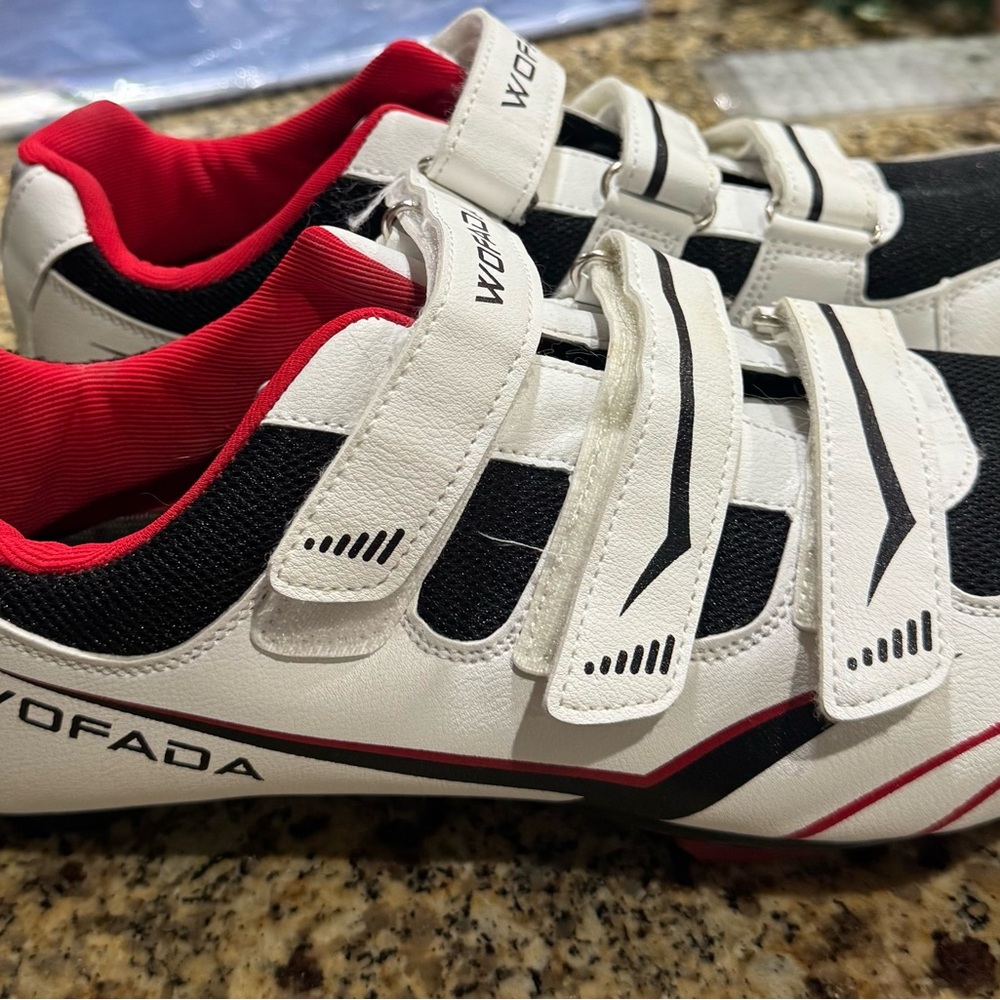 Sporto White Black Red Athletic Shoes